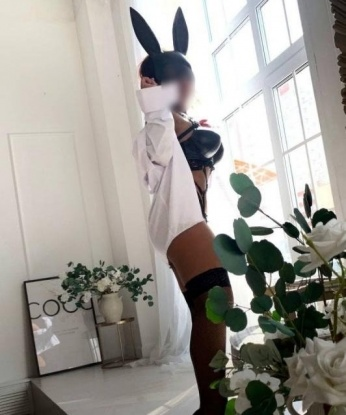 Экзотическая красавица приглашает в свой уютный логово для незабываемых встреч и веселых игр. Готова исполнить ваши самые сокровенные желания! 5384, 26 лет